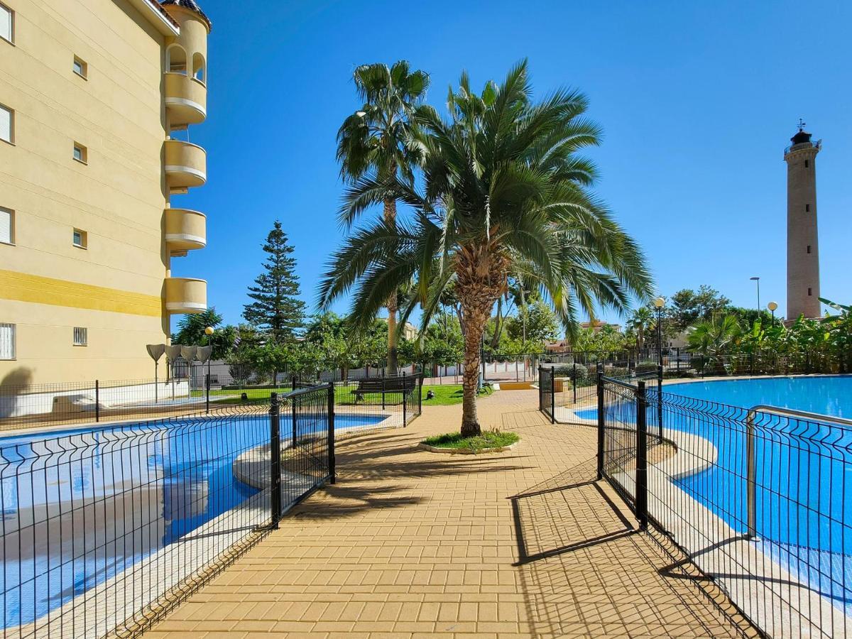 Global Properties, Apartamento Con Gran Terraza Y Piscina كانيت ذي بيرينغير المظهر الخارجي الصورة